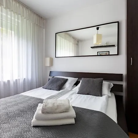 Appartamento Glowna Spacious By Bookinghost Gdynia