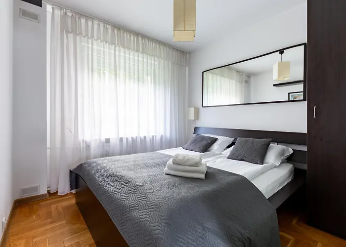 Appartamento Glowna Spacious By Bookinghost Gdynia